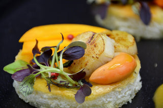 COCA DE CALABAZA, NARANJA Y VIEIRA