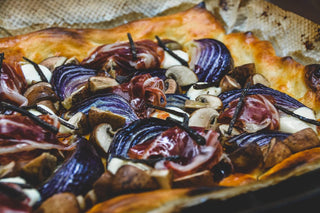 COCA DE MOZZARELLA, JABUGO Y VERDURAS CON TRUFA - pons1945.com